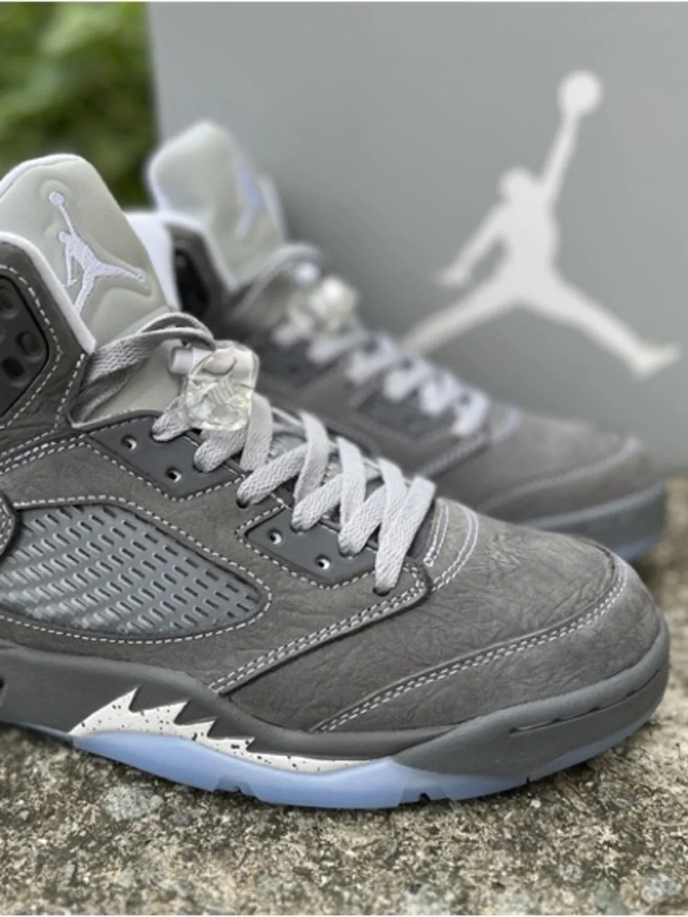 Jordan wolf grey
